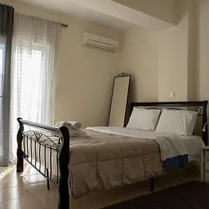 apt-zefiron-flat.hotelschalkidiki.net/